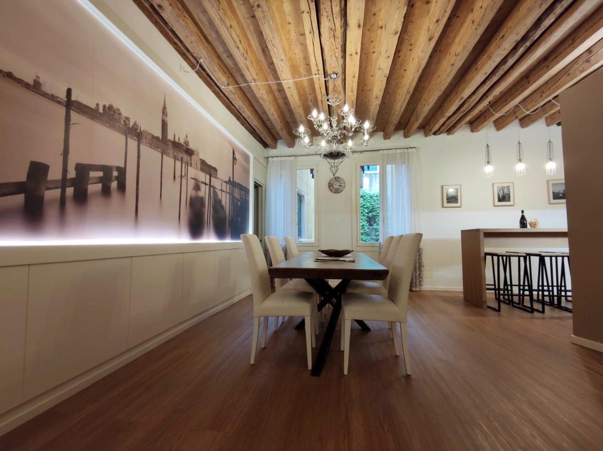 Deluxe 3 Bedroom Flat In Rialto Venezia