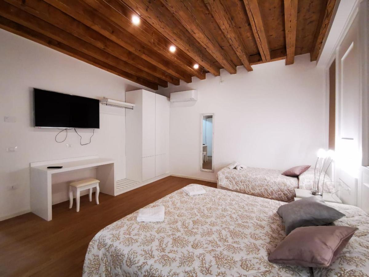 Deluxe 3 Bedroom Flat In Rialto Venezia