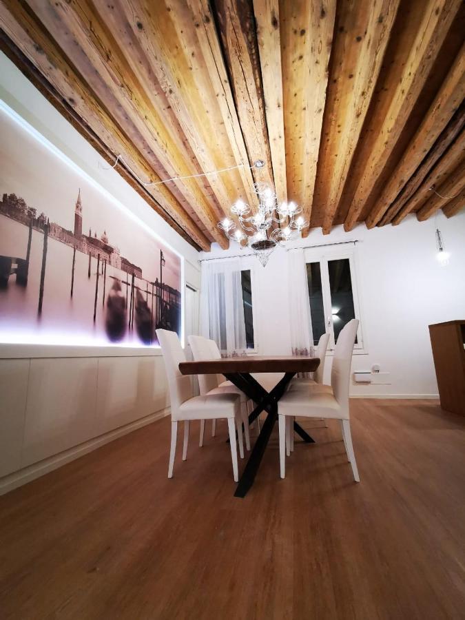 Deluxe 3 Bedroom Flat In Rialto Appartamento Venezia