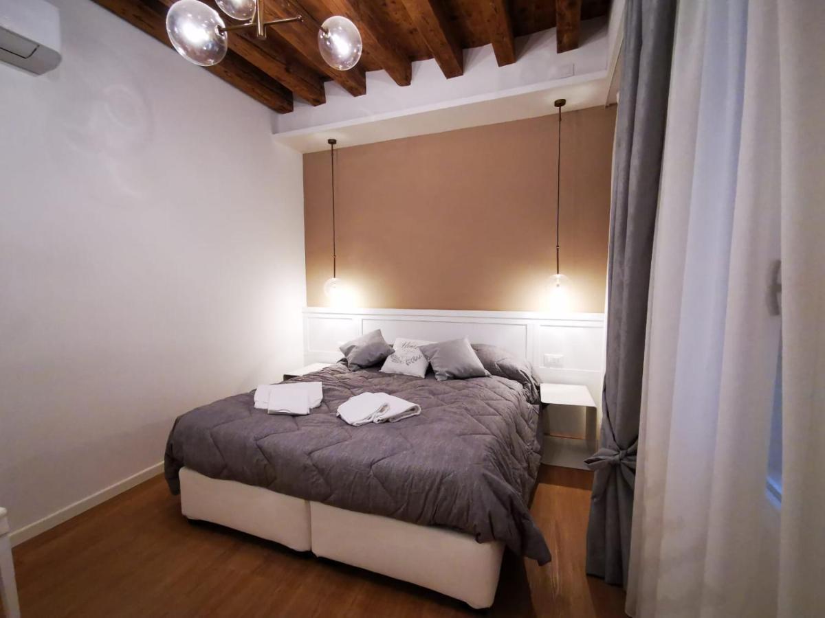 Deluxe 3 Bedroom Flat In Rialto Venezia